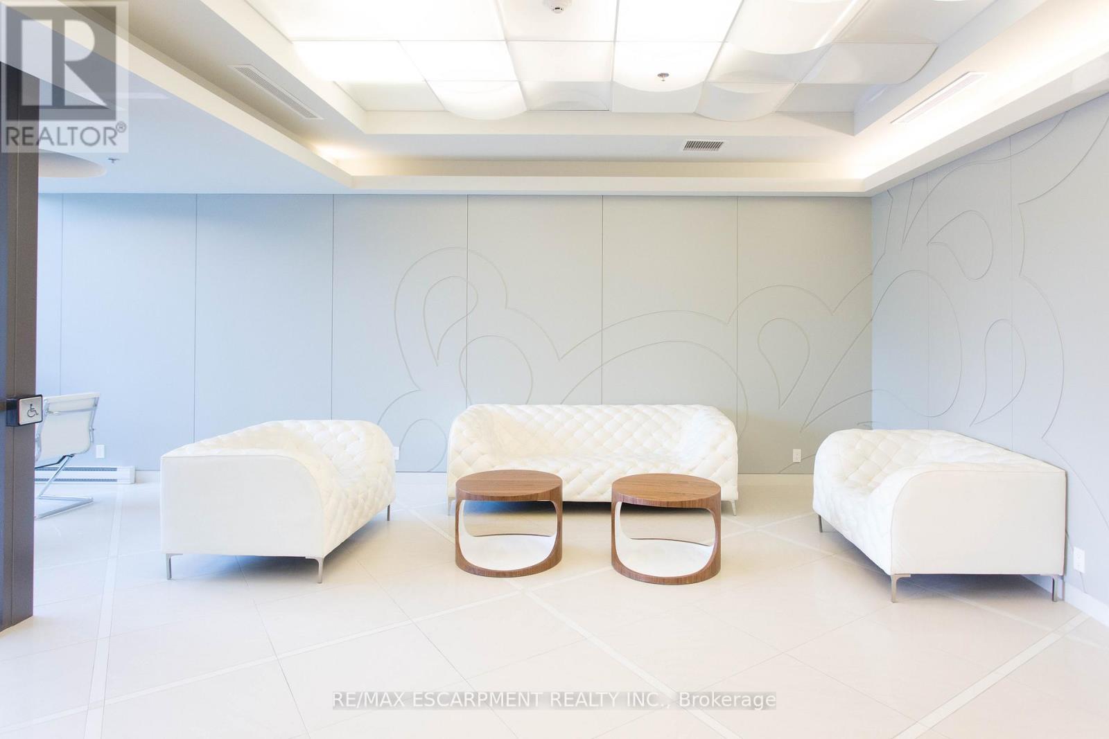 104 - 80 Esther Lorrie Drive, Toronto, ON - Indoor Photo Showing Other Room