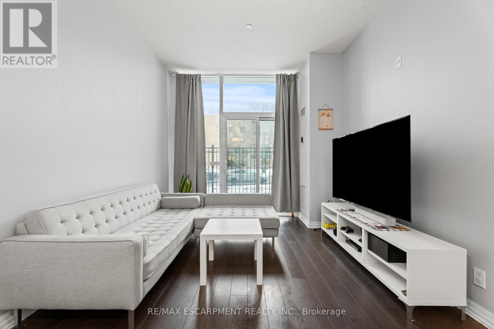 104 - 80 Esther Lorrie Drive, Toronto, ON - Indoor