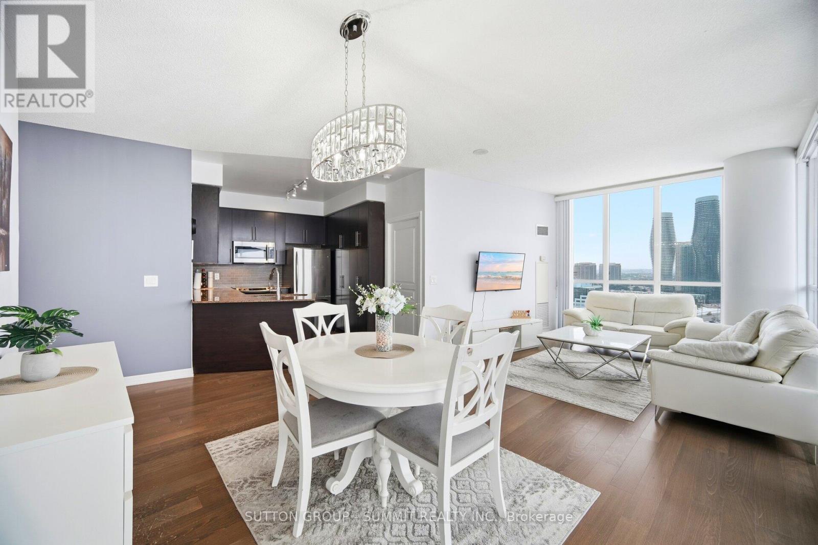 1705 - 223 Webb Drive, Mississauga, ON - Indoor Photo Showing Dining Room