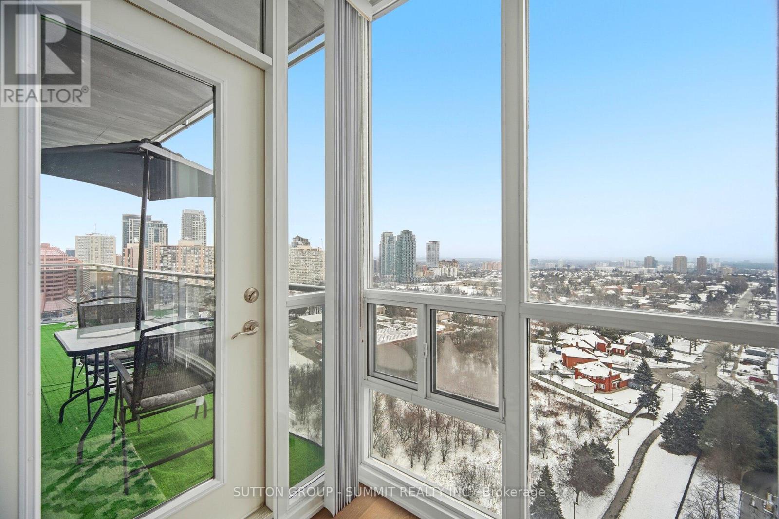 1705 - 223 Webb Drive, Mississauga, ON - Indoor Photo Showing Other Room