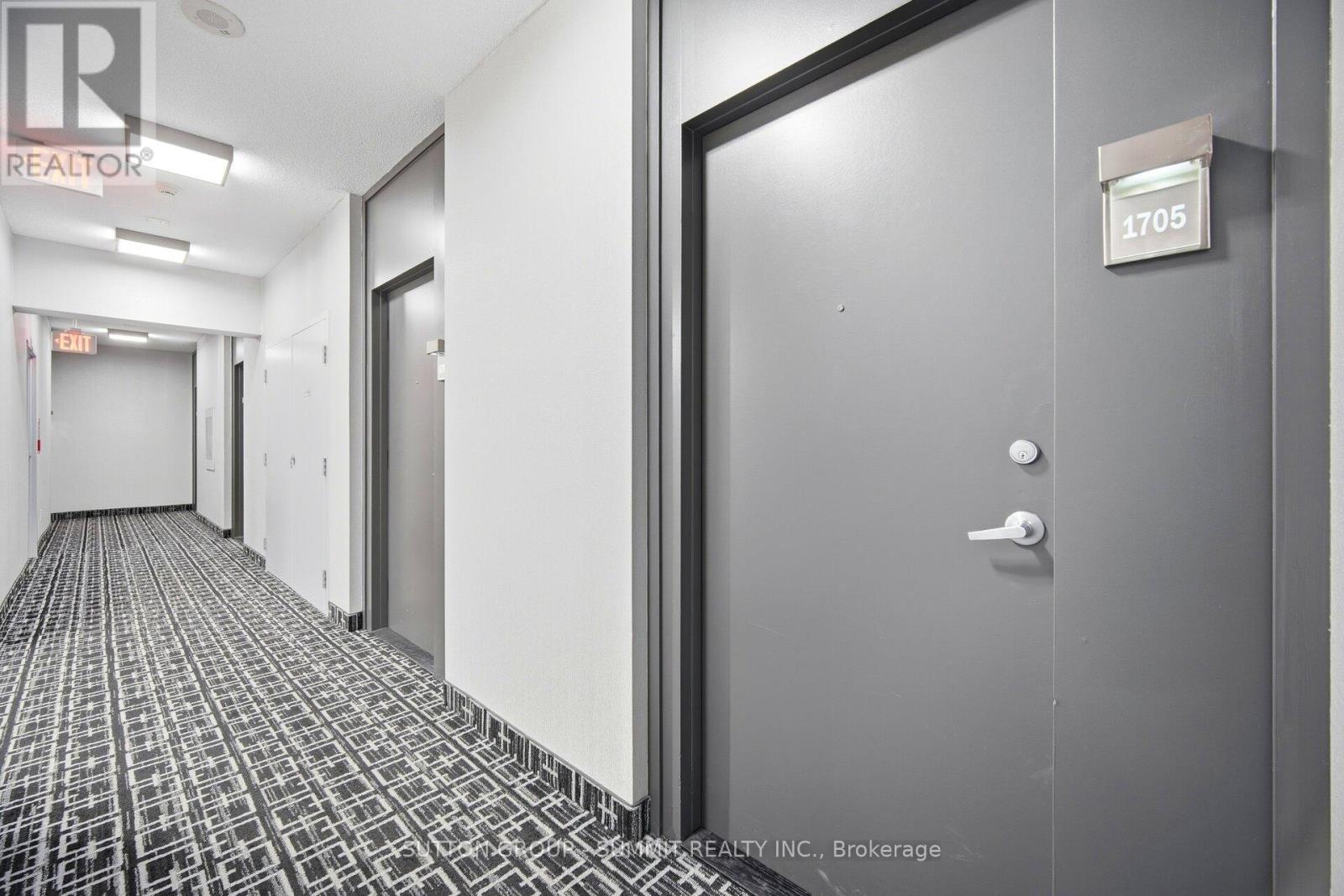 1705 - 223 Webb Drive, Mississauga, ON - Indoor Photo Showing Other Room