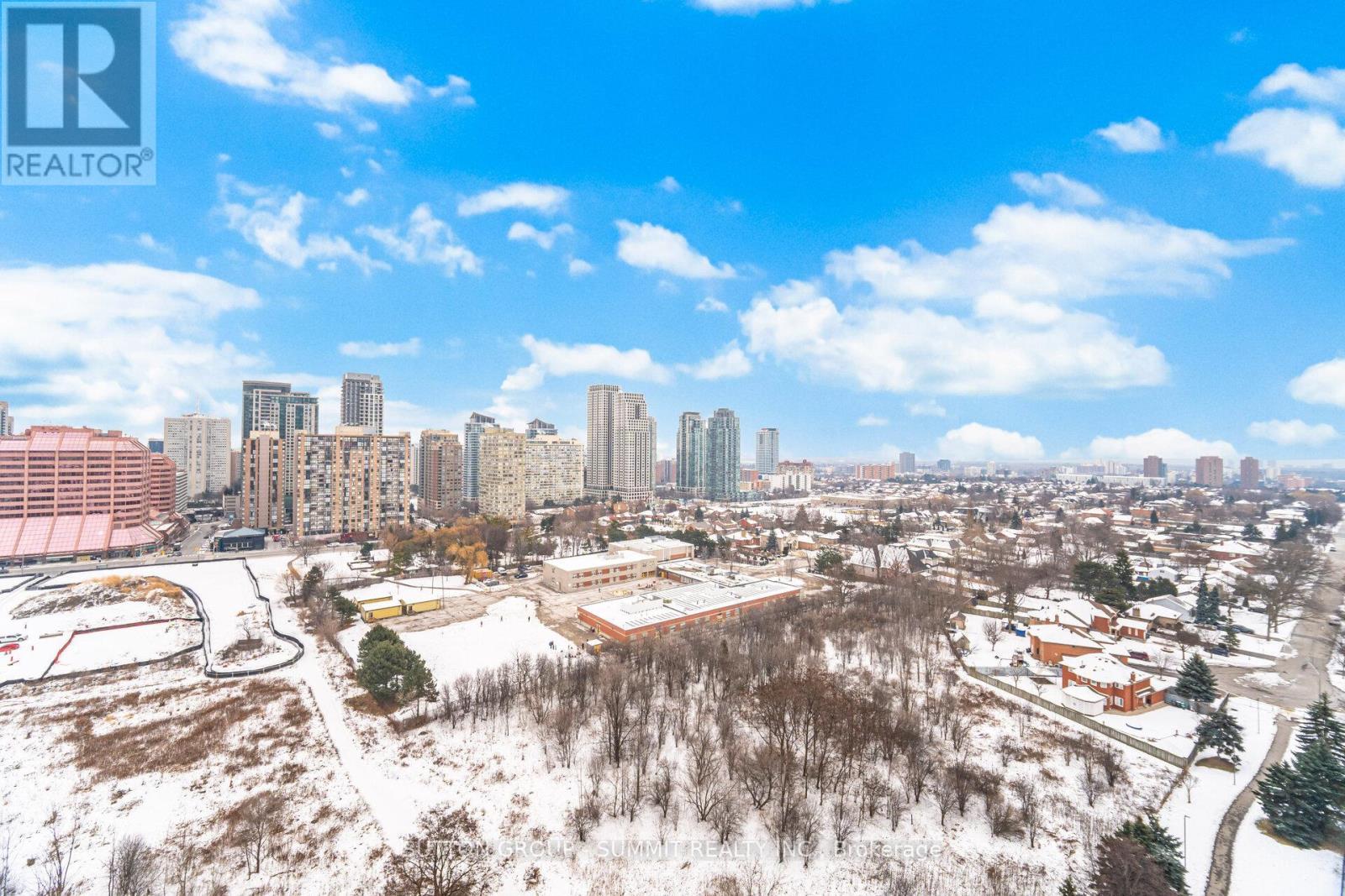 1705 - 223 Webb Drive, Mississauga, ON - Outdoor With View