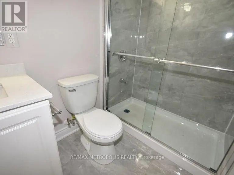 Bsmt - 25 Frampton Road, Brampton, ON - Indoor Photo Showing Bathroom
