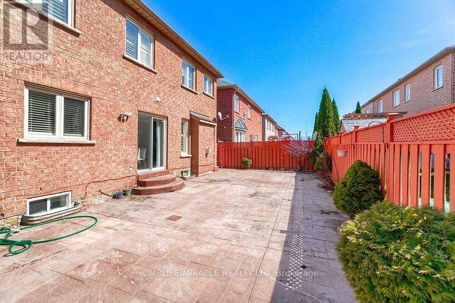 5 Marbleseed Crescent, Brampton, ON - Outdoor With Exterior