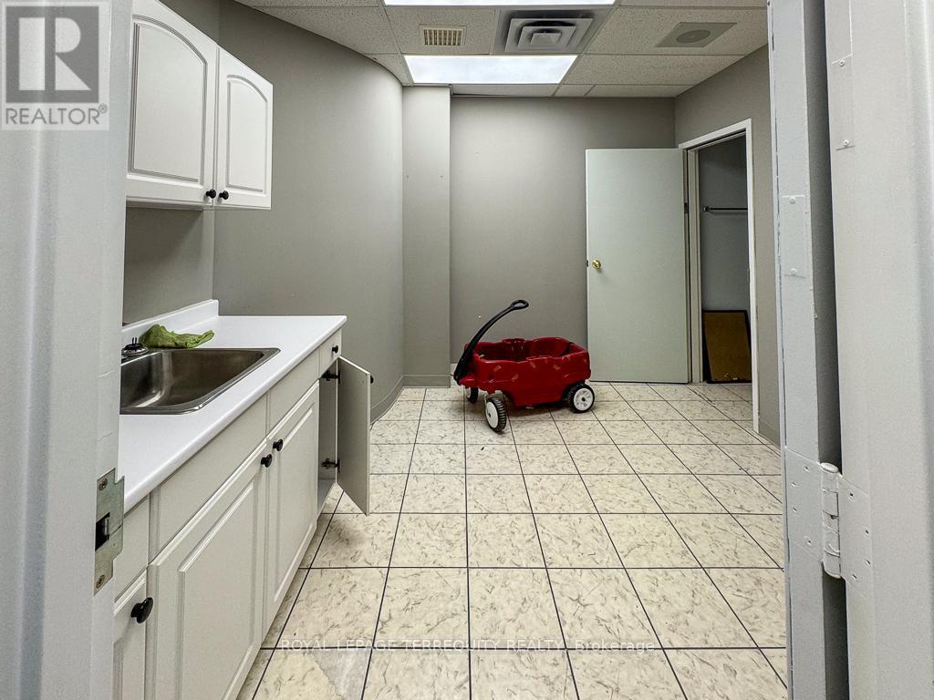 201 - 5402 Main Street, Whitchurch-Stouffville, ON