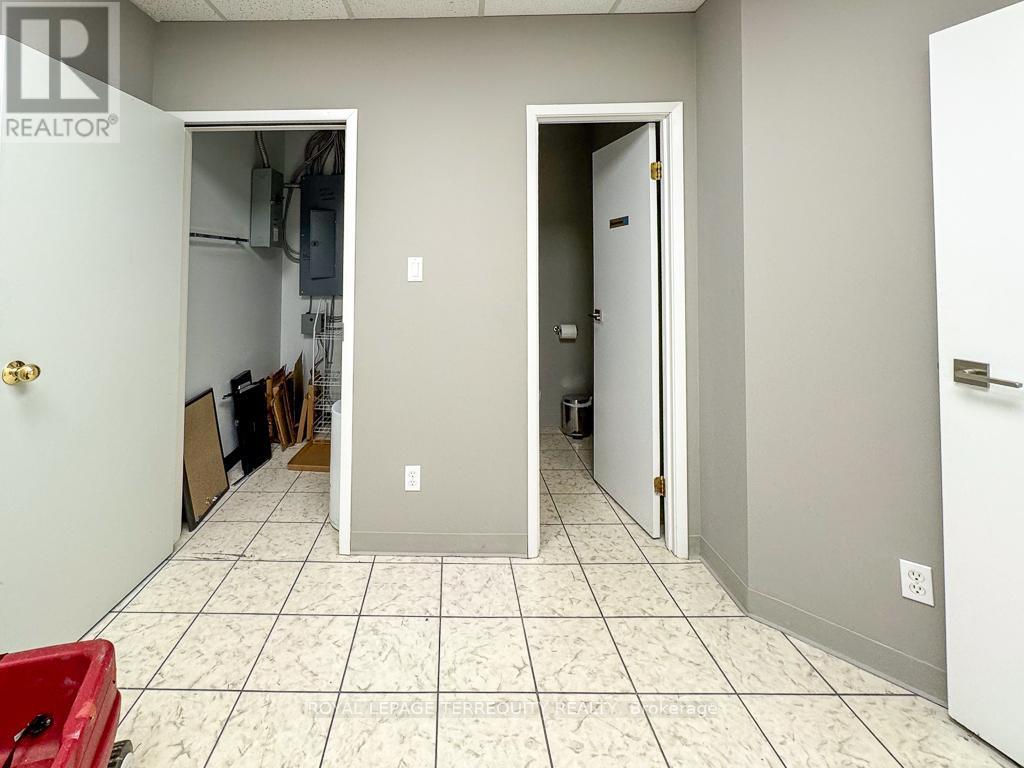 201 - 5402 Main Street, Whitchurch-Stouffville, ON