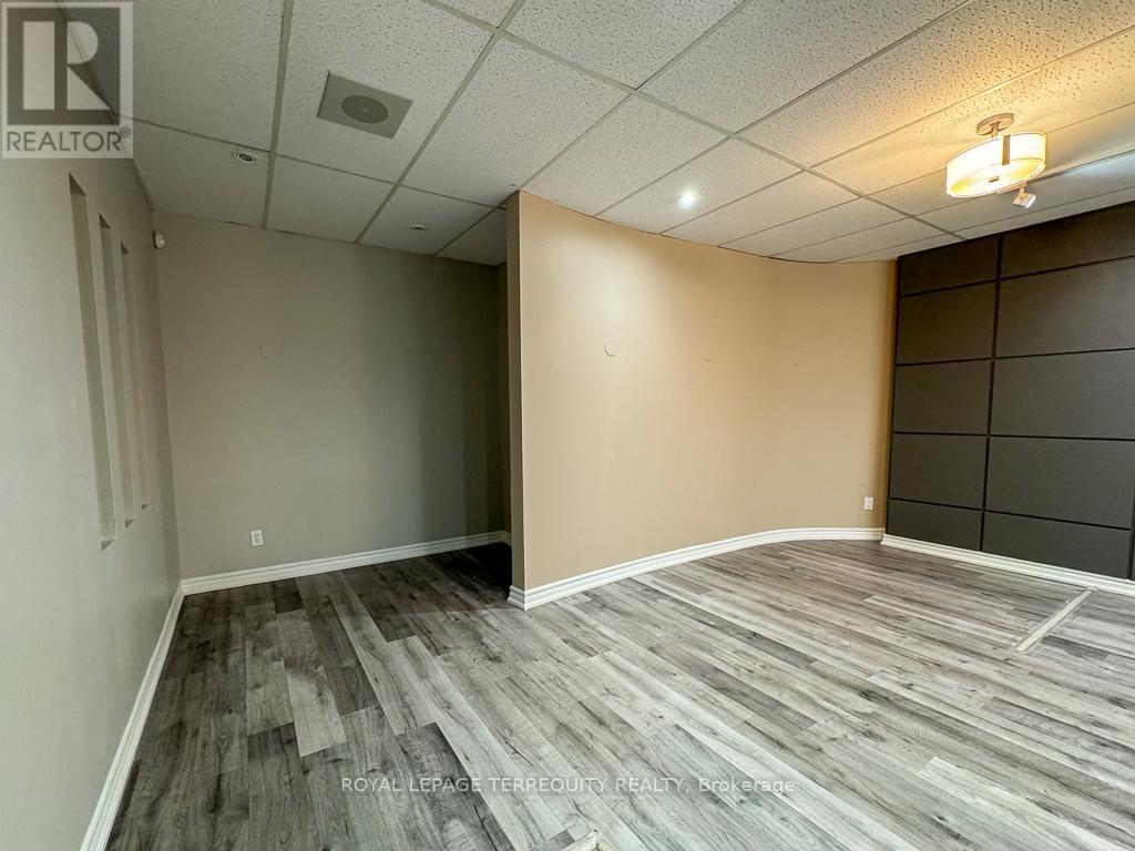 201 - 5402 Main Street, Whitchurch-Stouffville, ON