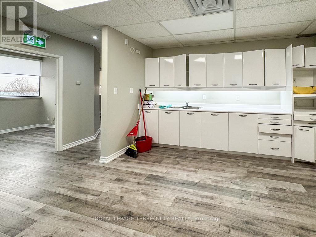 201 - 5402 Main Street, Whitchurch-Stouffville, ON