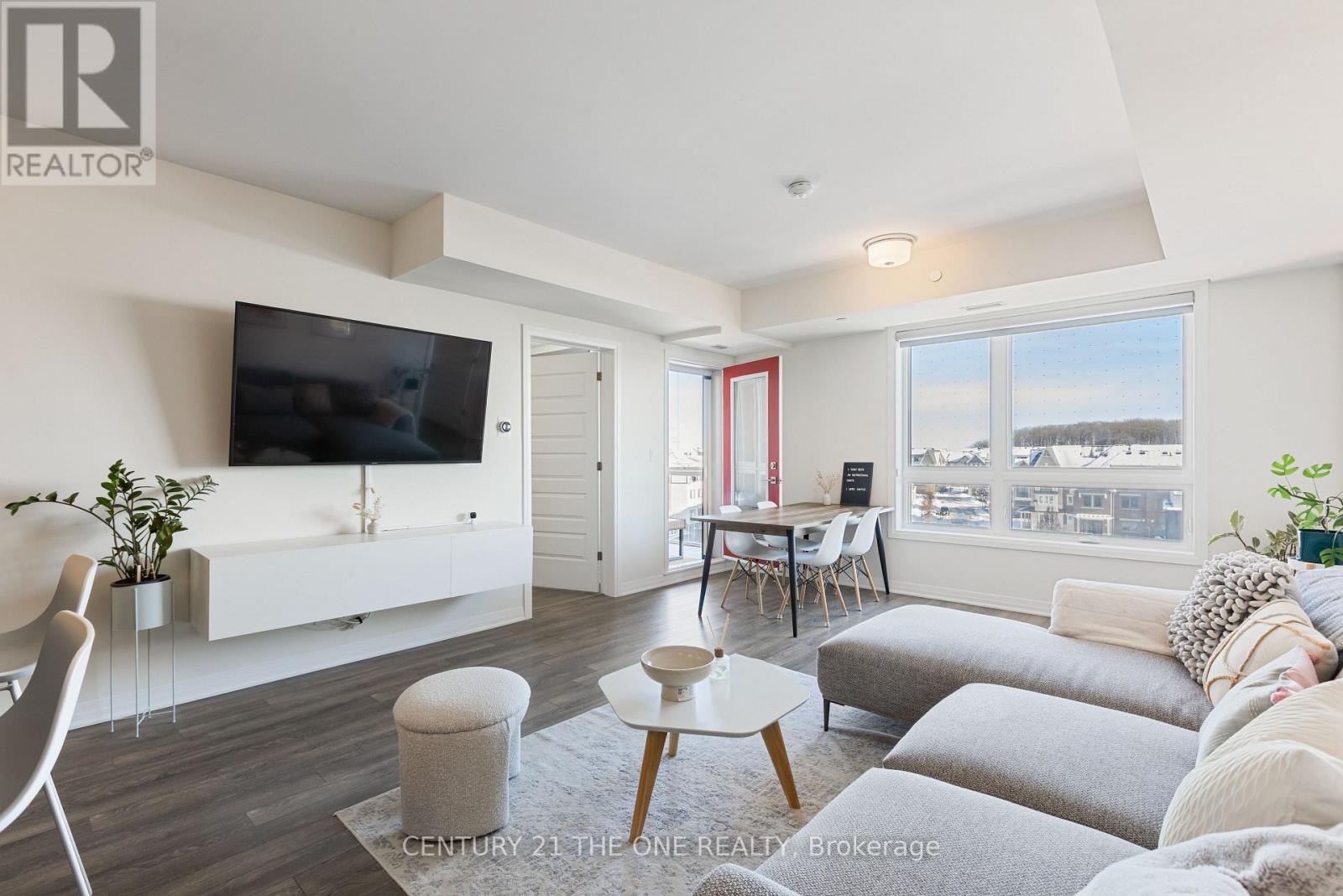 503 - 58 Adam Sellers Street, Markham, ON - Indoor Photo Showing Living Room