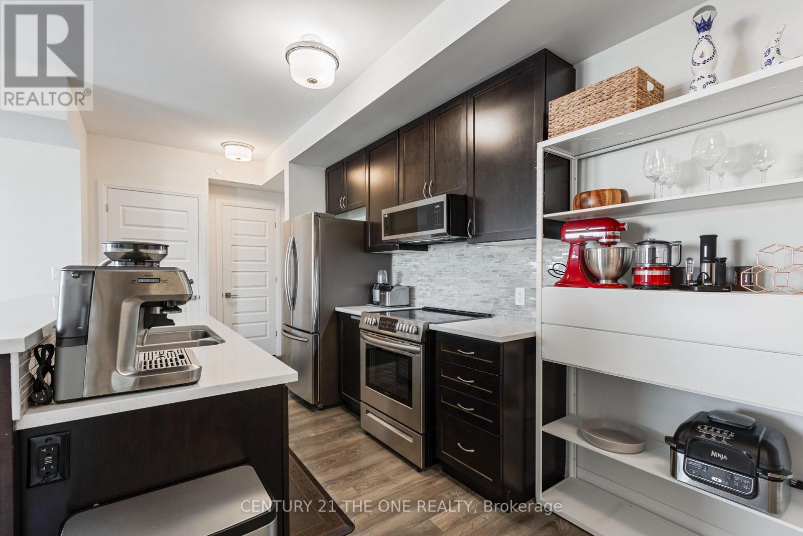 503 - 58 Adam Sellers Street, Markham, ON - Indoor Photo Showing Kitchen With Double Sink