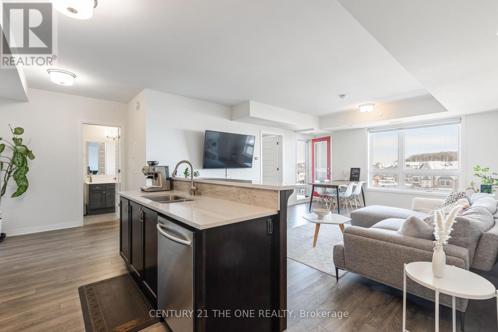 503 - 58 Adam Sellers Street, Markham, ON - Indoor