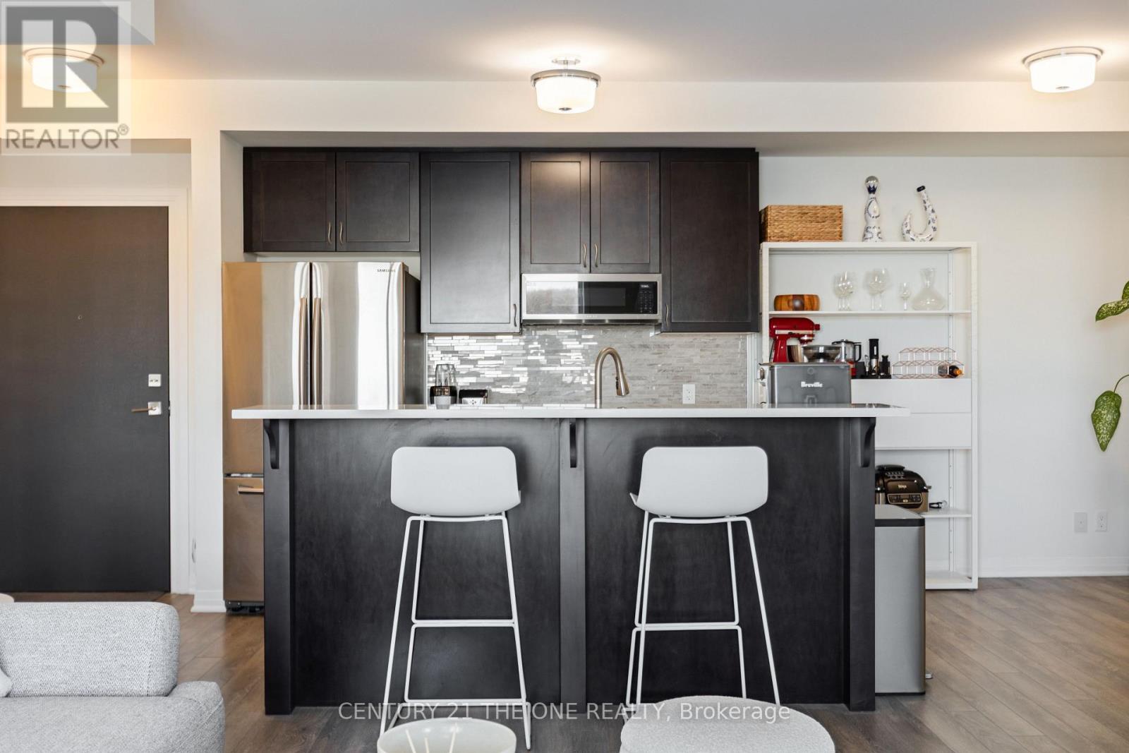 503 - 58 Adam Sellers Street, Markham, ON - Indoor Photo Showing Kitchen With Upgraded Kitchen