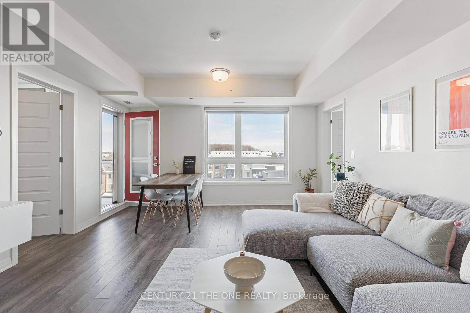 503 - 58 Adam Sellers Street, Markham, ON - Indoor Photo Showing Living Room