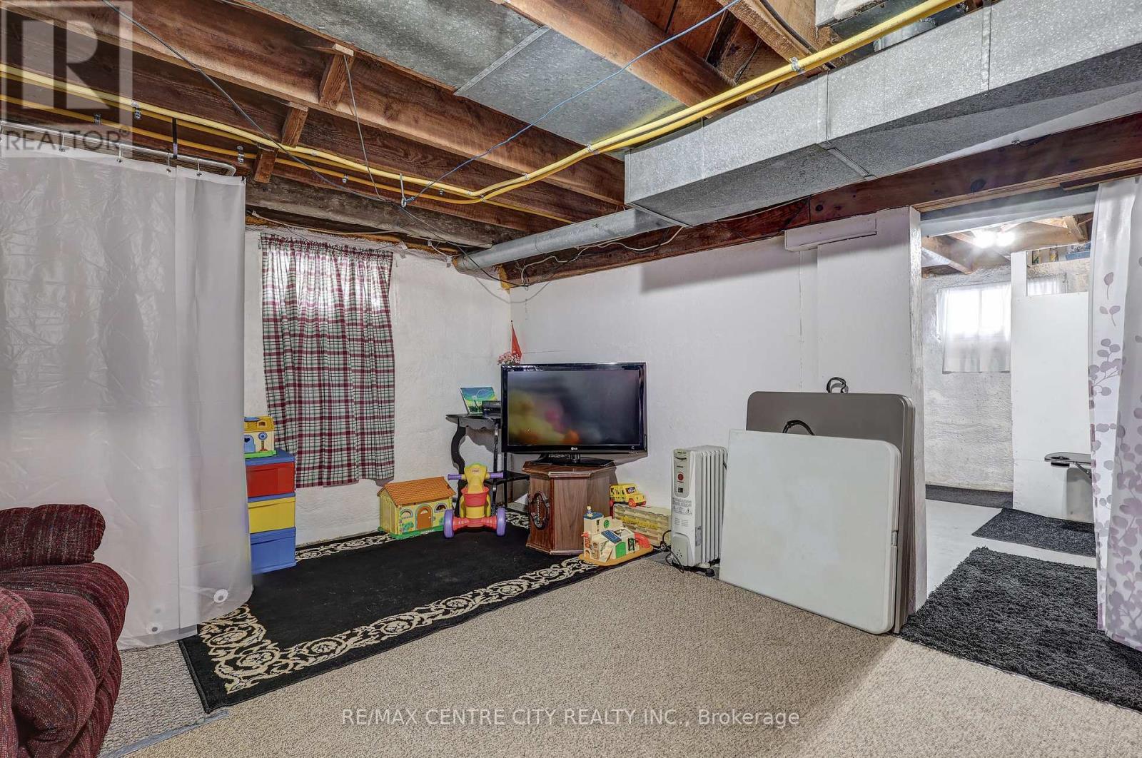 6745 Richmond Road, Malahide (Calton), ON - Indoor Photo Showing Basement