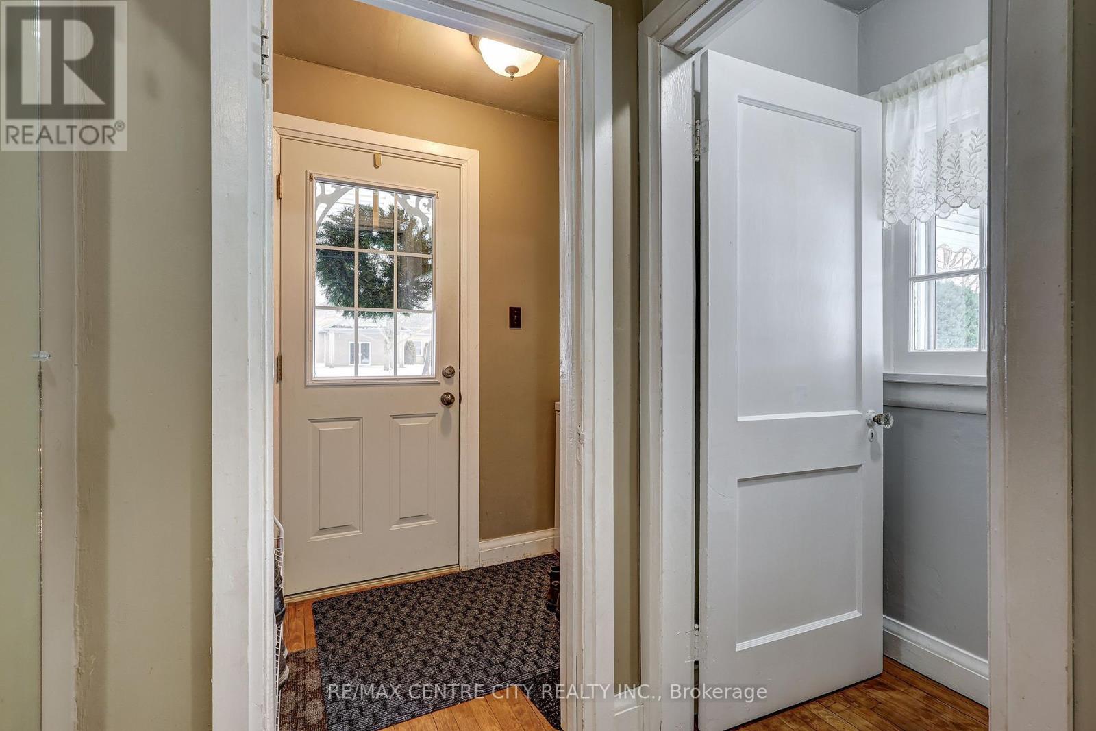 6745 Richmond Road, Malahide (Calton), ON - Indoor Photo Showing Other Room