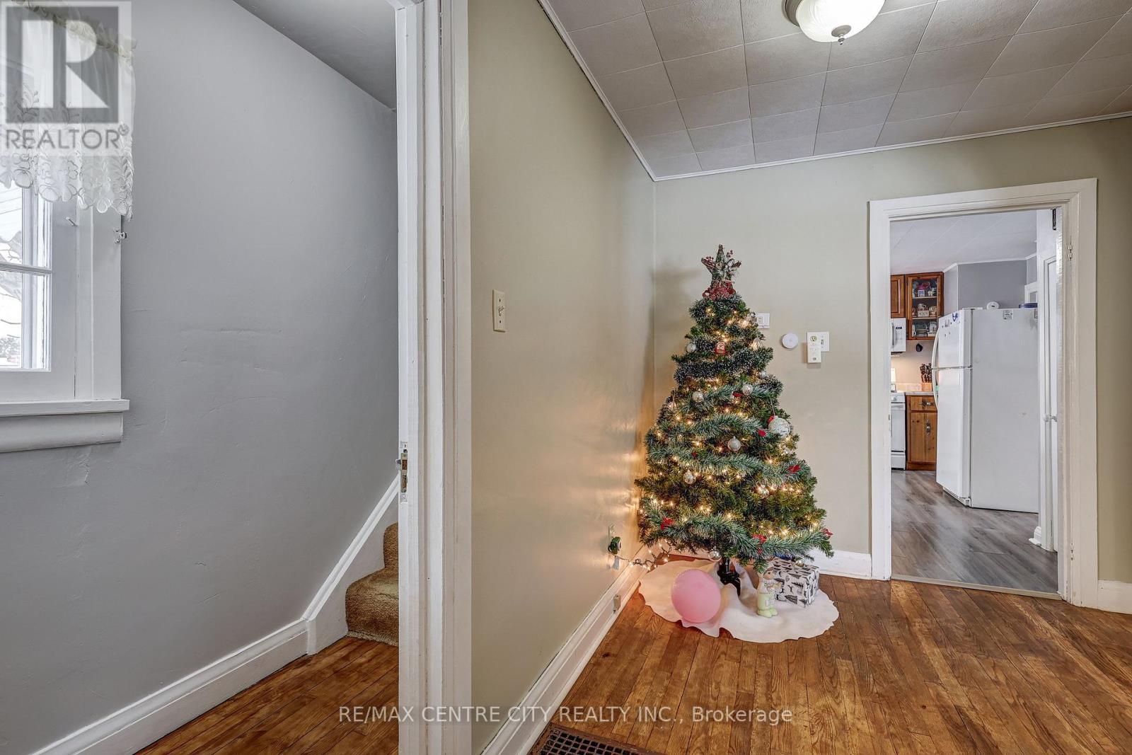 6745 Richmond Road, Malahide (Calton), ON - Indoor Photo Showing Other Room