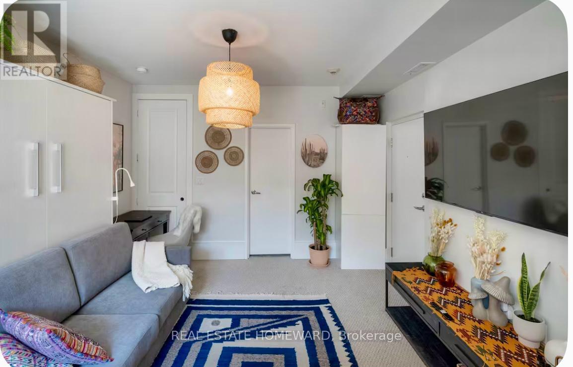 102 (Lower) - 336 Davenport Road, Toronto, ON - Indoor