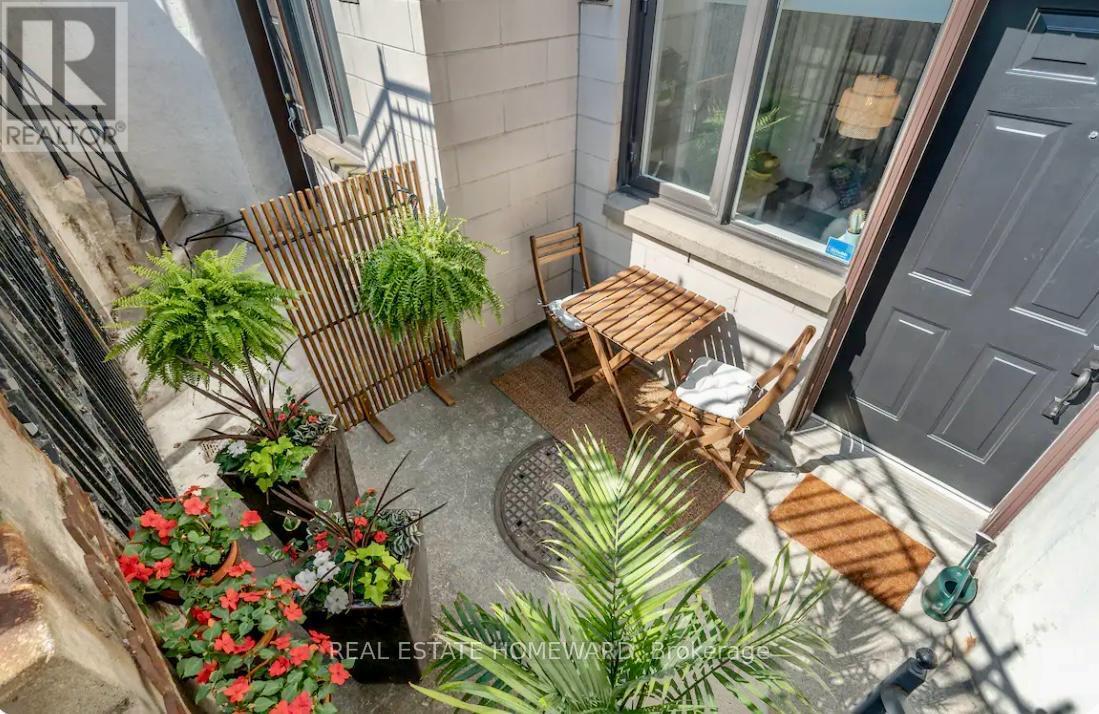 102 (Lower) - 336 Davenport Road, Toronto, ON - Photo Showing Other Room