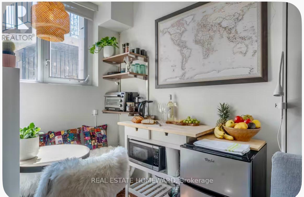 102 (Lower) - 336 Davenport Road, Toronto, ON - Indoor