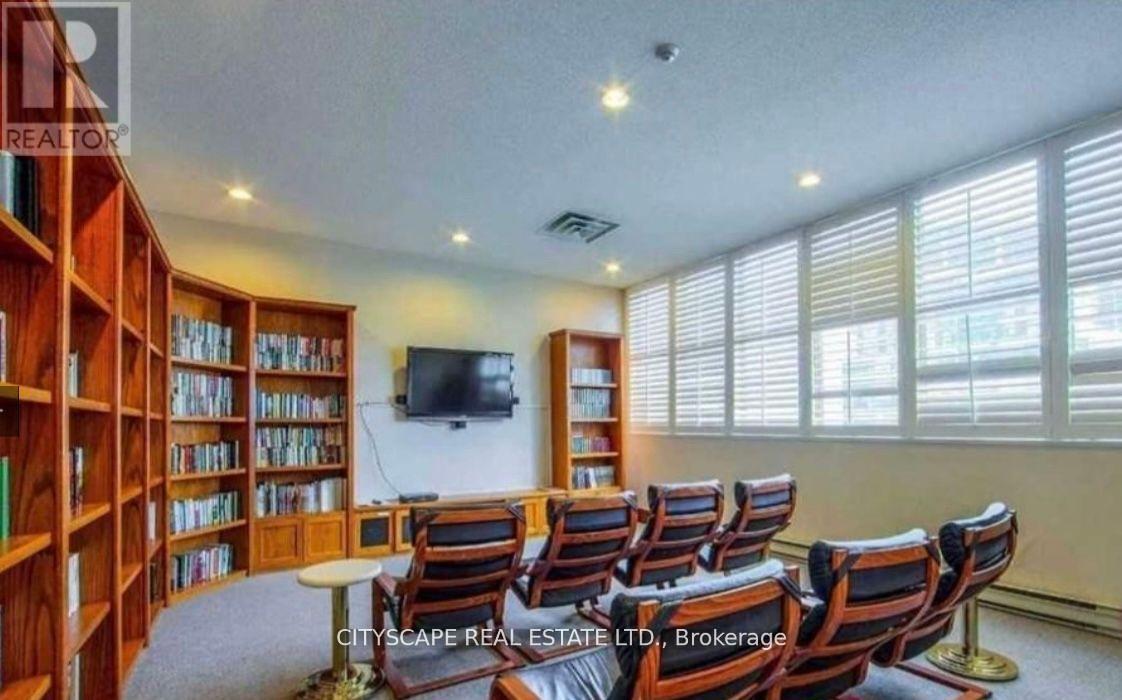 Ph 06 - 55 Elm Drive W, Mississauga, ON - Indoor