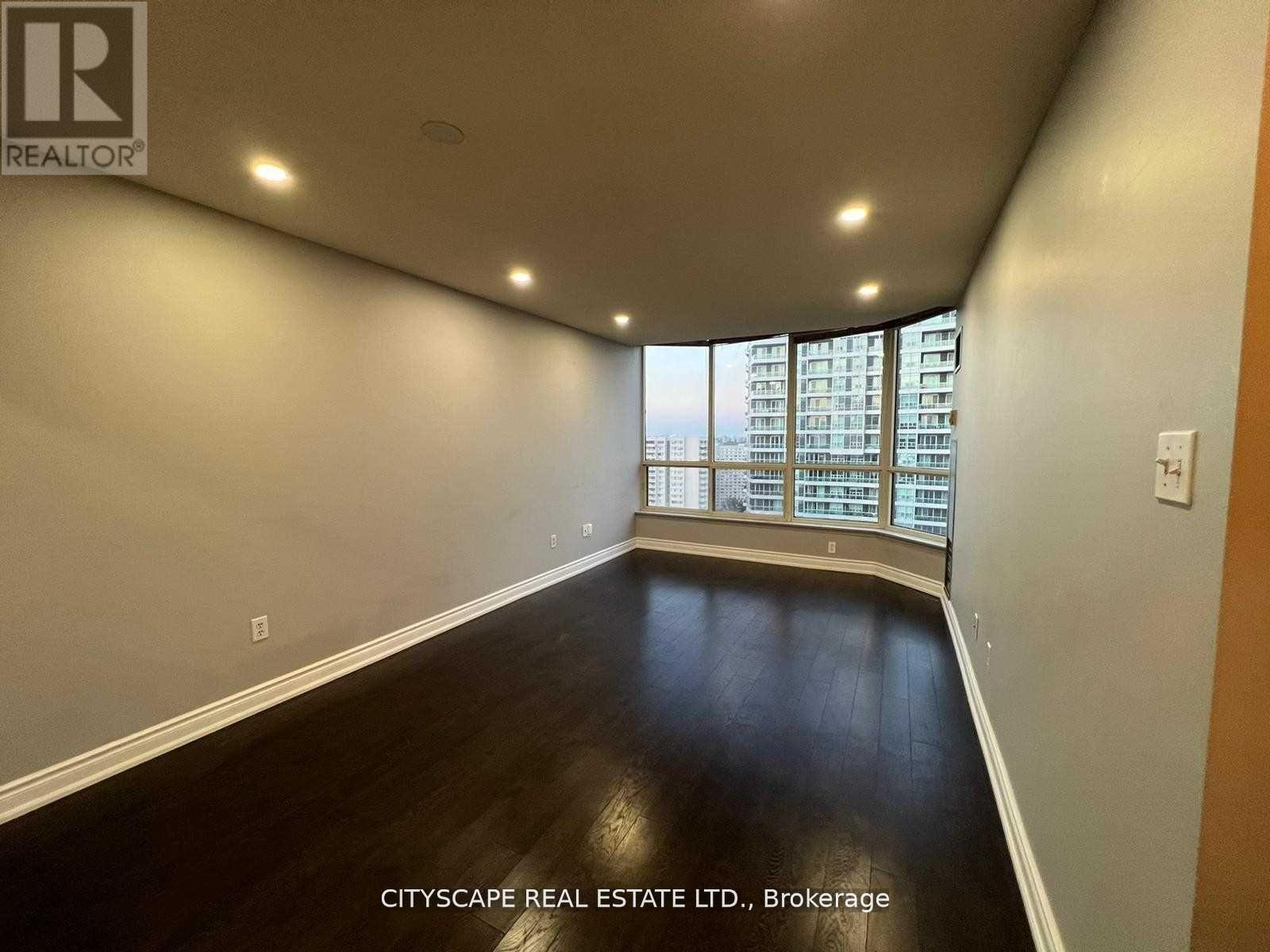 Ph 06 - 55 Elm Drive W, Mississauga, ON - Indoor Photo Showing Other Room