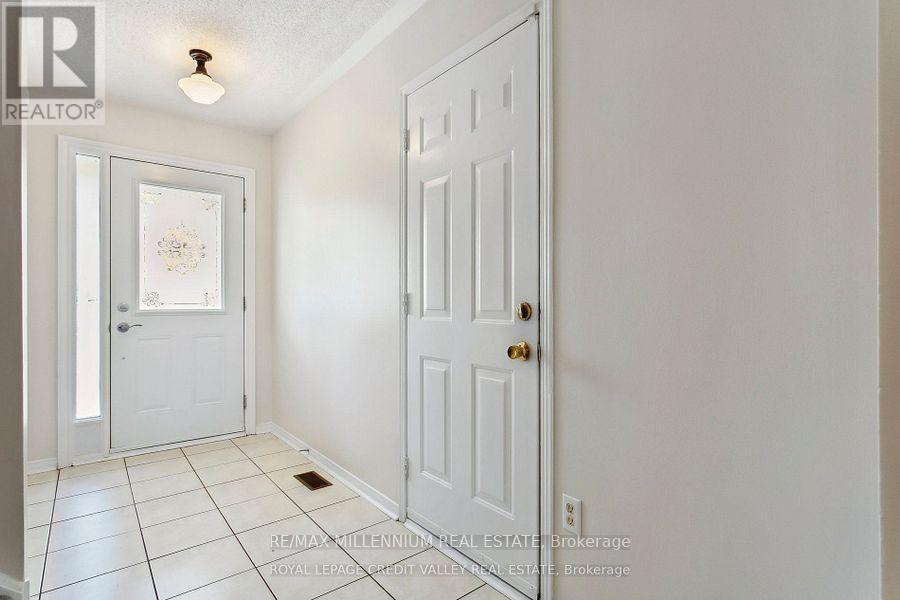 95 Woodhaven Drive, Brampton, ON - Indoor Photo Showing Other Room