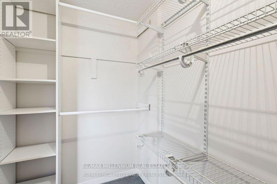 95 Woodhaven Drive, Brampton, ON - Indoor With Storage