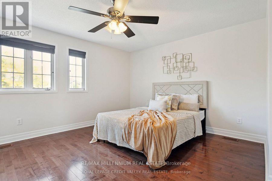 95 Woodhaven Drive, Brampton, ON - Indoor Photo Showing Bedroom