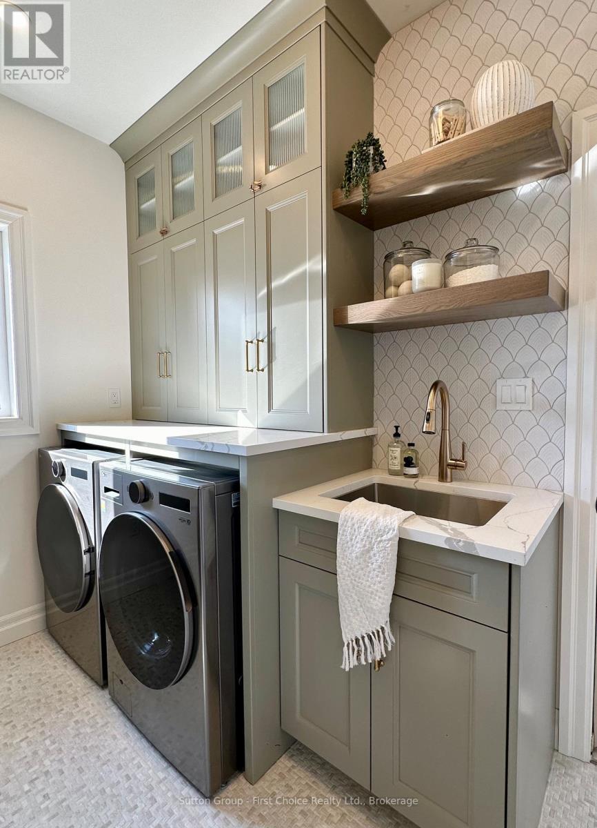 73588 Irene Crescent, Bluewater (Hay), ON - Indoor Photo Showing Laundry Room