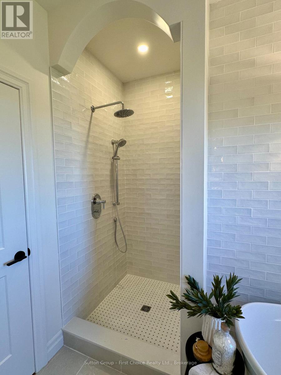 73588 Irene Crescent, Bluewater (Hay), ON - Indoor Photo Showing Bathroom