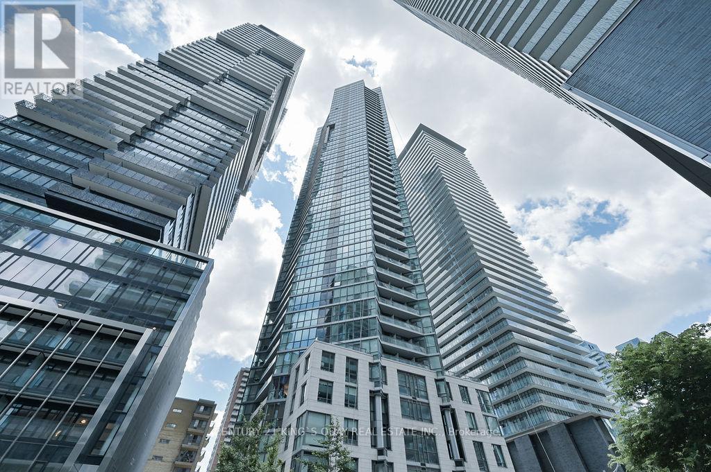 512 - 45 Charles Street E, Toronto, ON - Outdoor With Facade