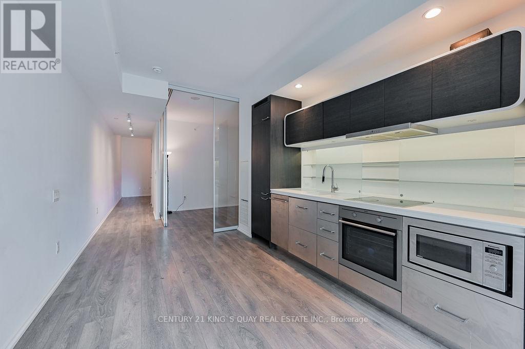 512 - 45 Charles Street E, Toronto, ON - Indoor Photo Showing Kitchen