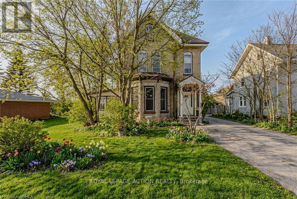 17 Hawarden Avenue, Brantford, ON - Outdoor