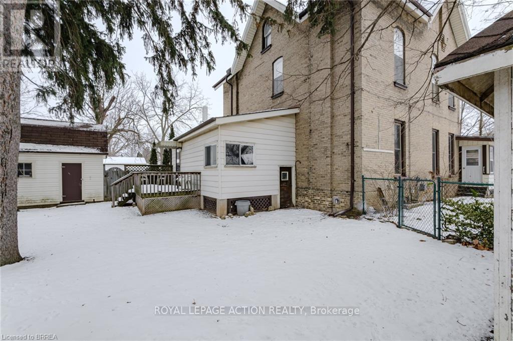 17 Hawarden Avenue, Brantford, ON - Outdoor