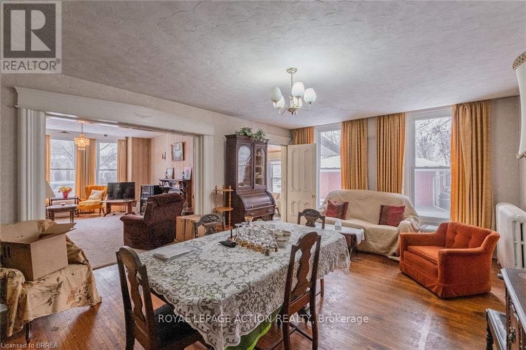 17 Hawarden Avenue, Brantford, ON - Indoor