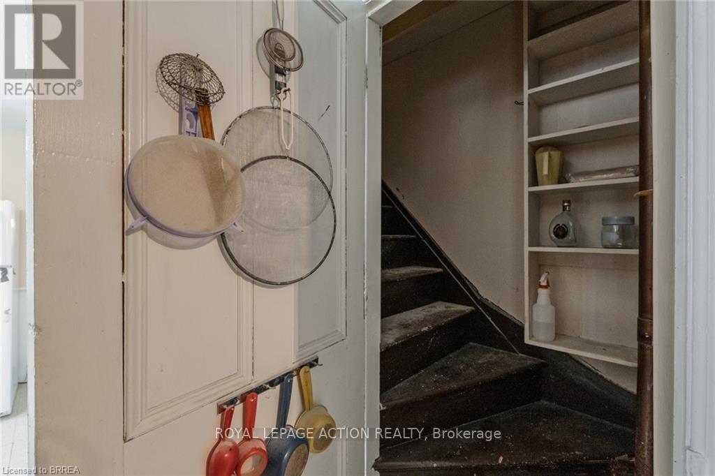 17 Hawarden Avenue, Brantford, ON - Indoor Photo Showing Other Room