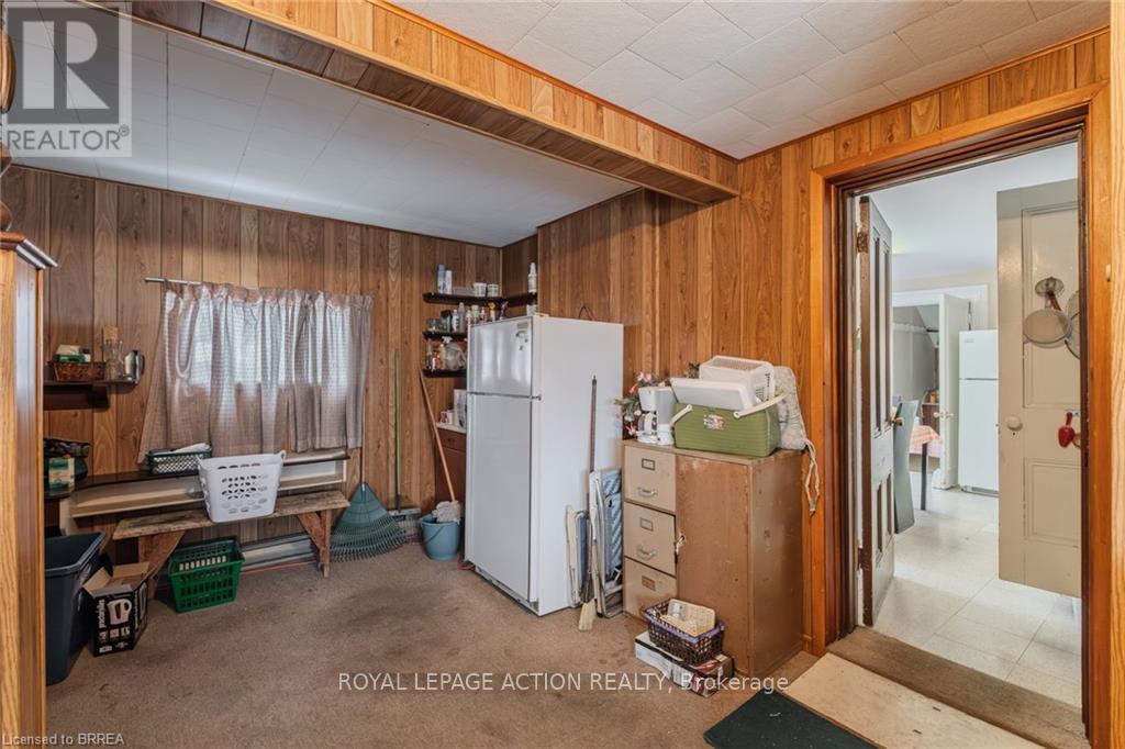 17 Hawarden Avenue, Brantford, ON - Indoor