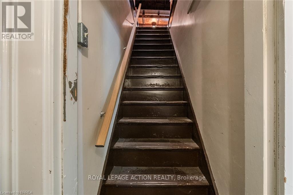 17 Hawarden Avenue, Brantford, ON - Indoor Photo Showing Other Room