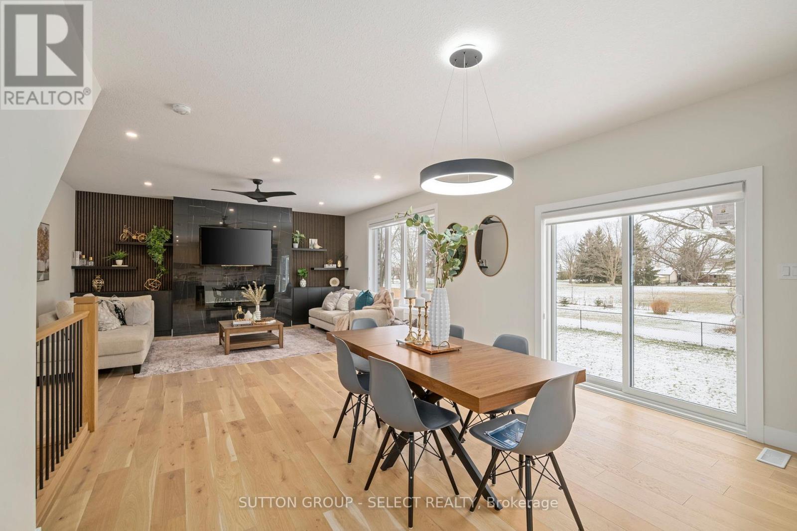 50 Royal Crescent, Southwold (Talbotville), ON - Indoor