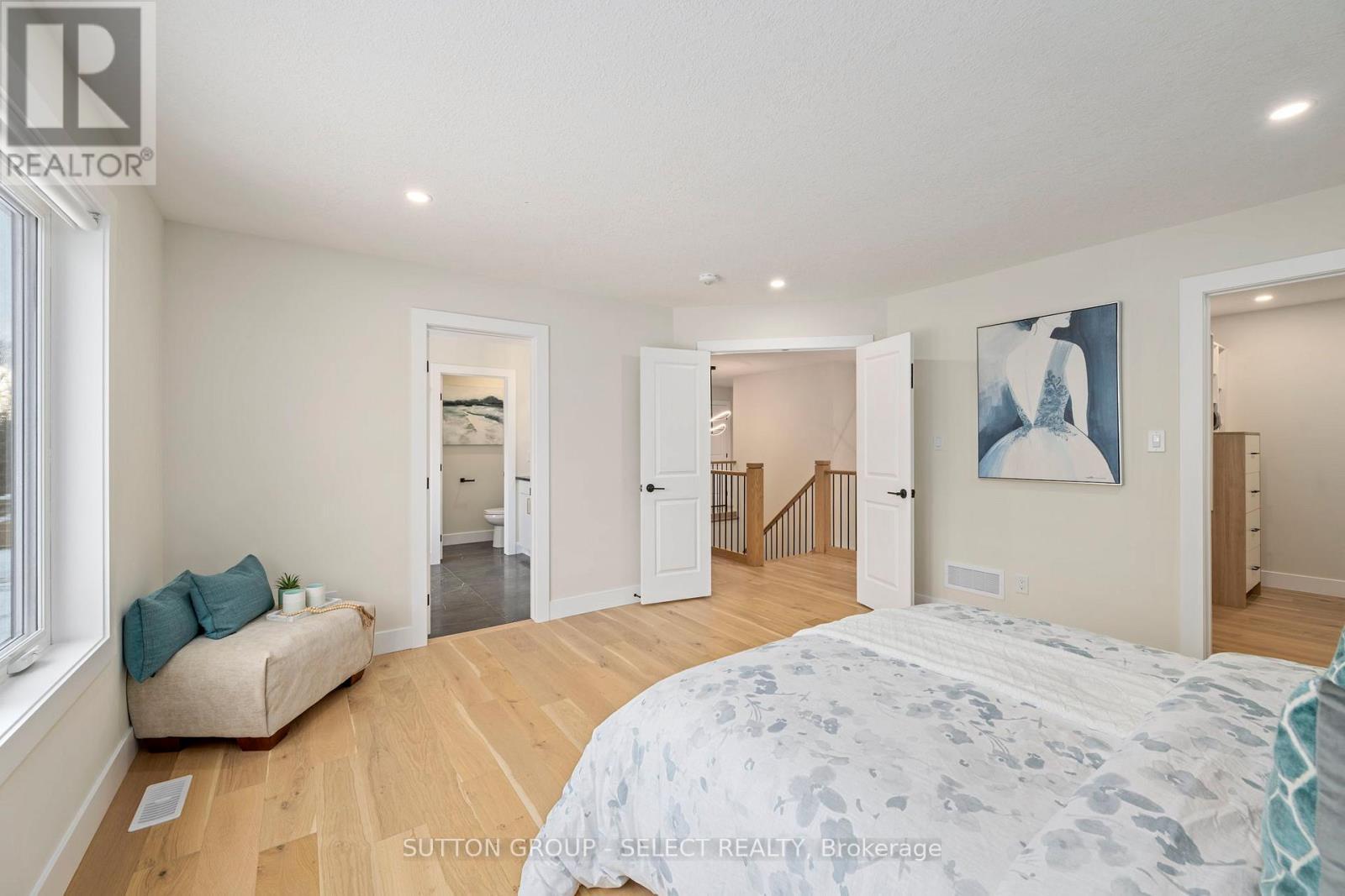 50 Royal Crescent, Southwold (Talbotville), ON - Indoor Photo Showing Bedroom