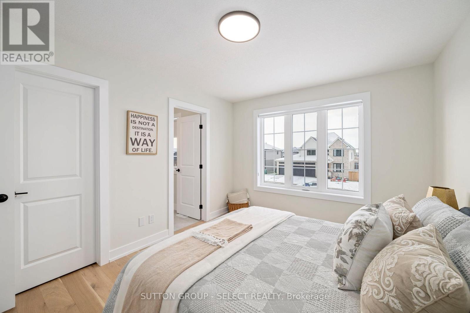 50 Royal Crescent, Southwold (Talbotville), ON - Indoor Photo Showing Bedroom