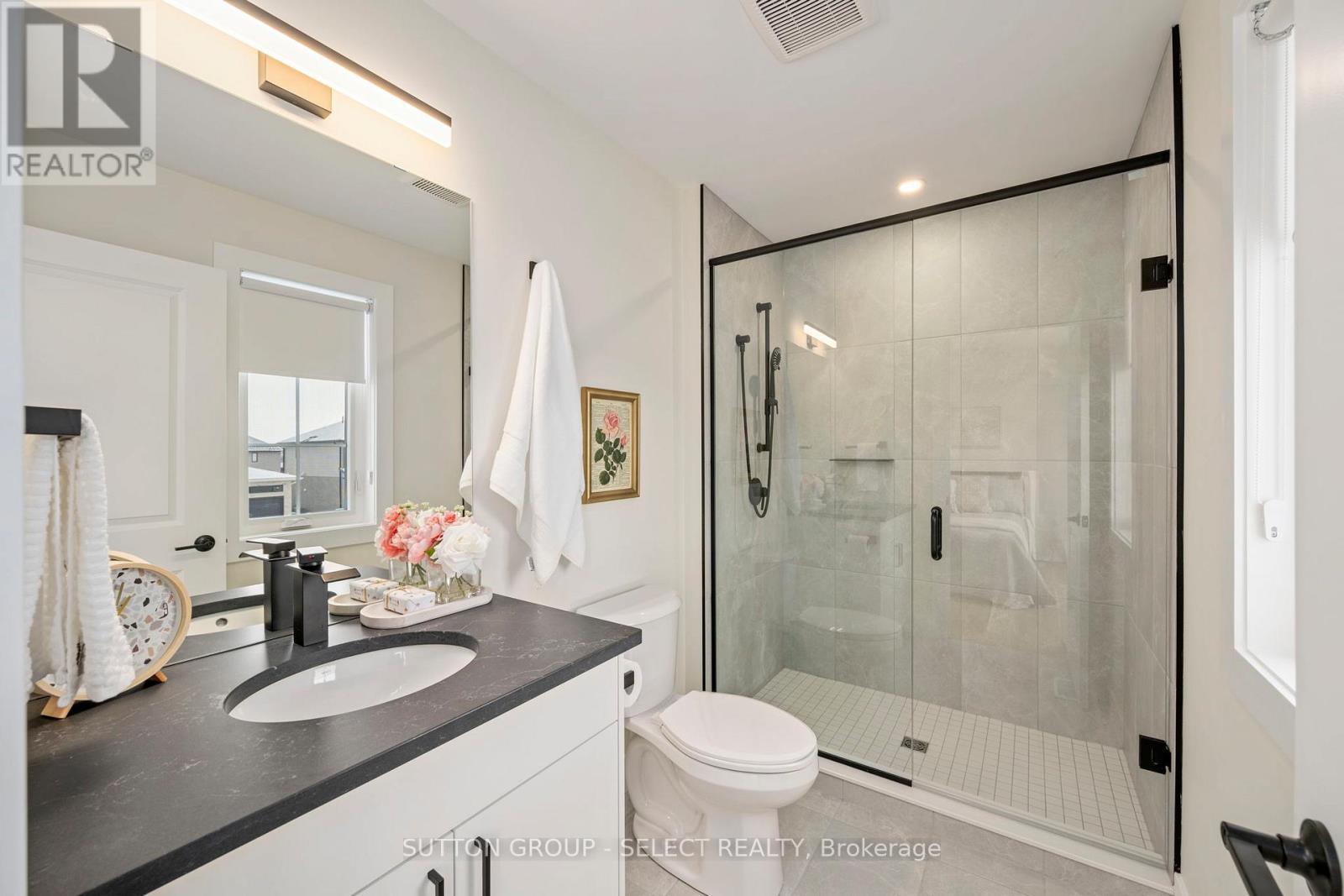 50 Royal Crescent, Southwold (Talbotville), ON - Indoor Photo Showing Bathroom