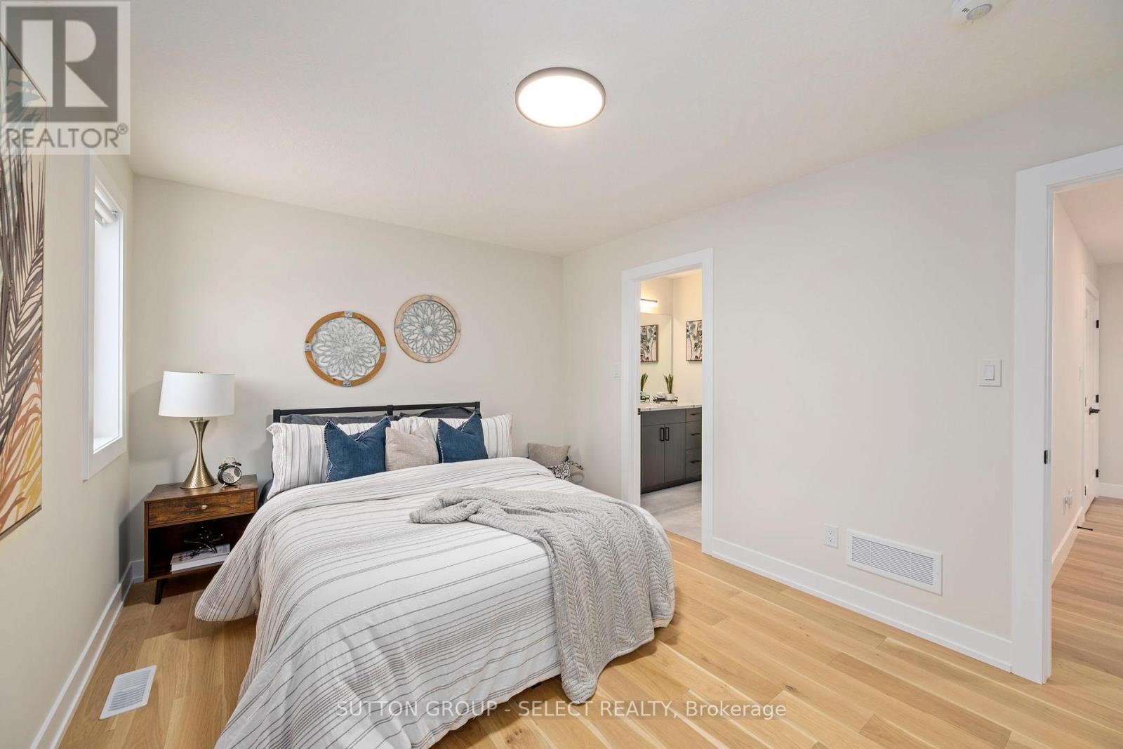 50 Royal Crescent, Southwold (Talbotville), ON - Indoor Photo Showing Bedroom