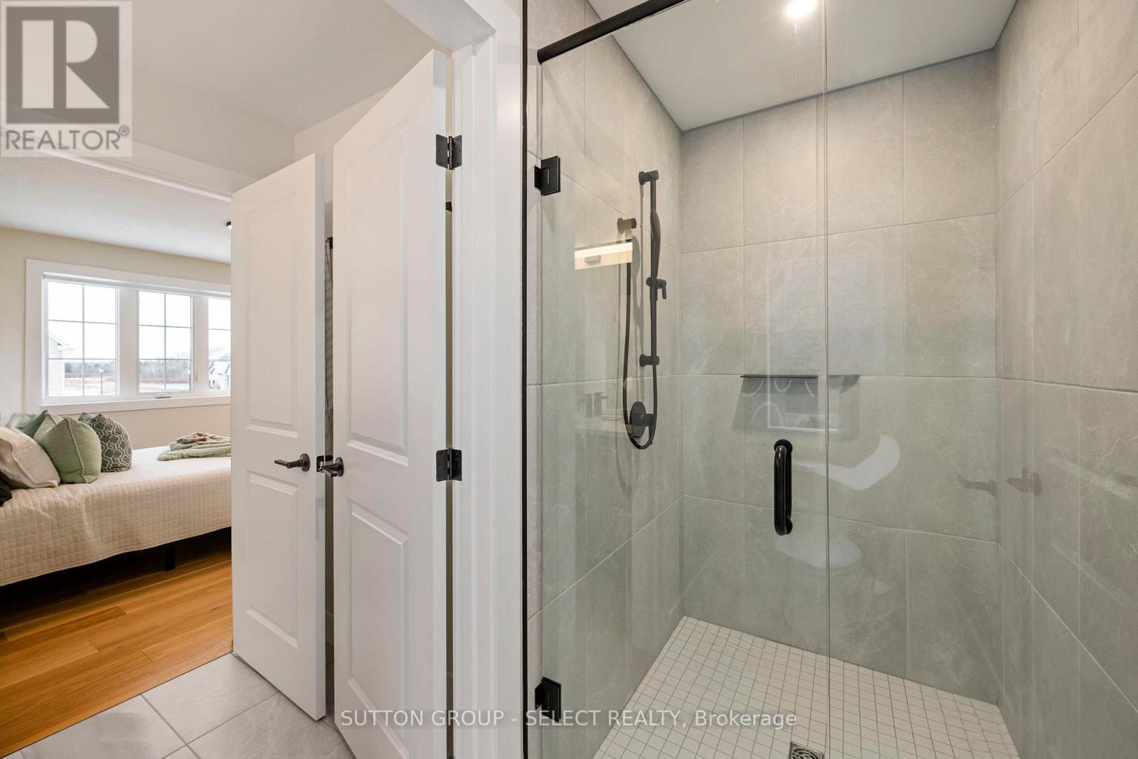 50 Royal Crescent, Southwold (Talbotville), ON - Indoor Photo Showing Bathroom