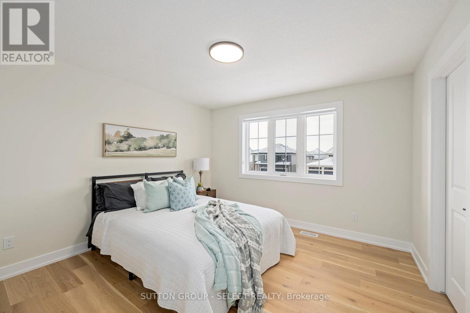 50 Royal Crescent, Southwold (Talbotville), ON - Indoor Photo Showing Bedroom