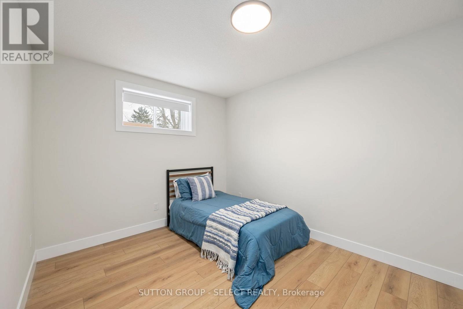 50 Royal Crescent, Southwold (Talbotville), ON - Indoor Photo Showing Bedroom