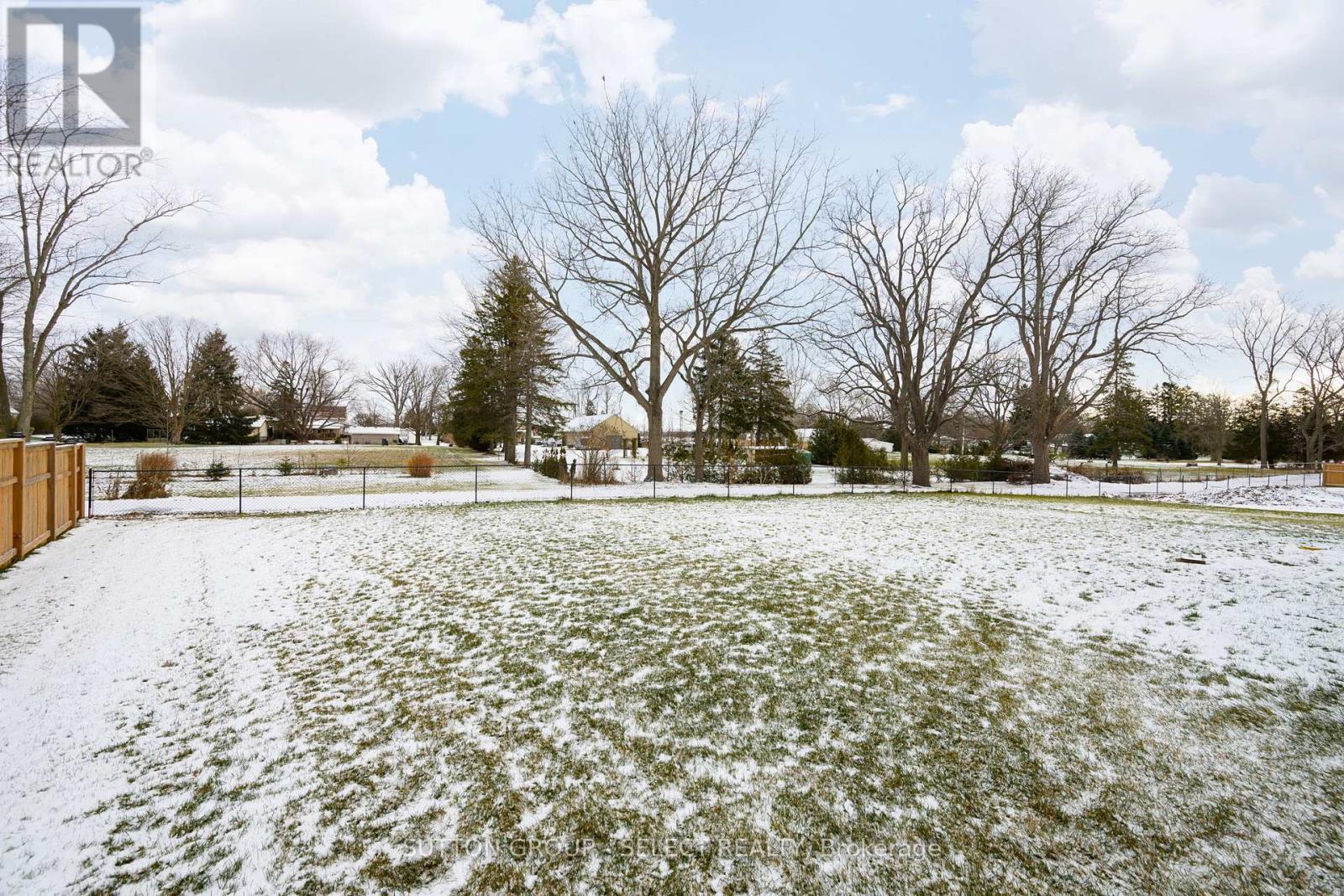 50 Royal Crescent, Southwold (Talbotville), ON - Outdoor