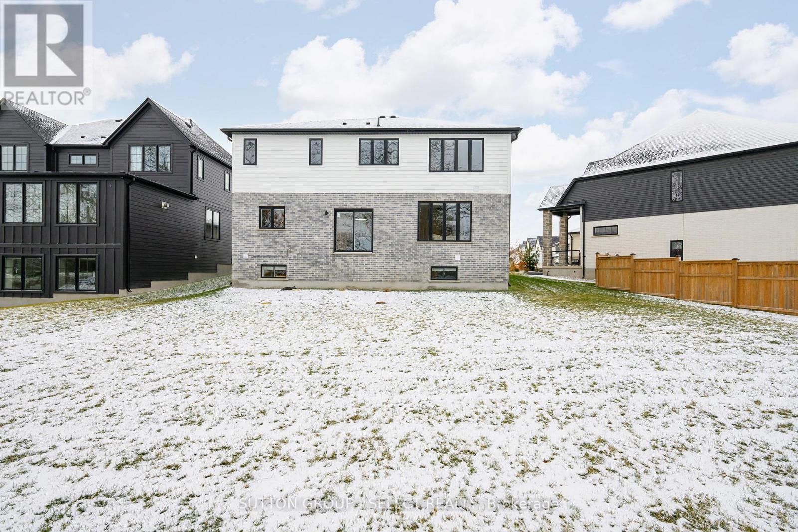 50 Royal Crescent, Southwold (Talbotville), ON - Outdoor