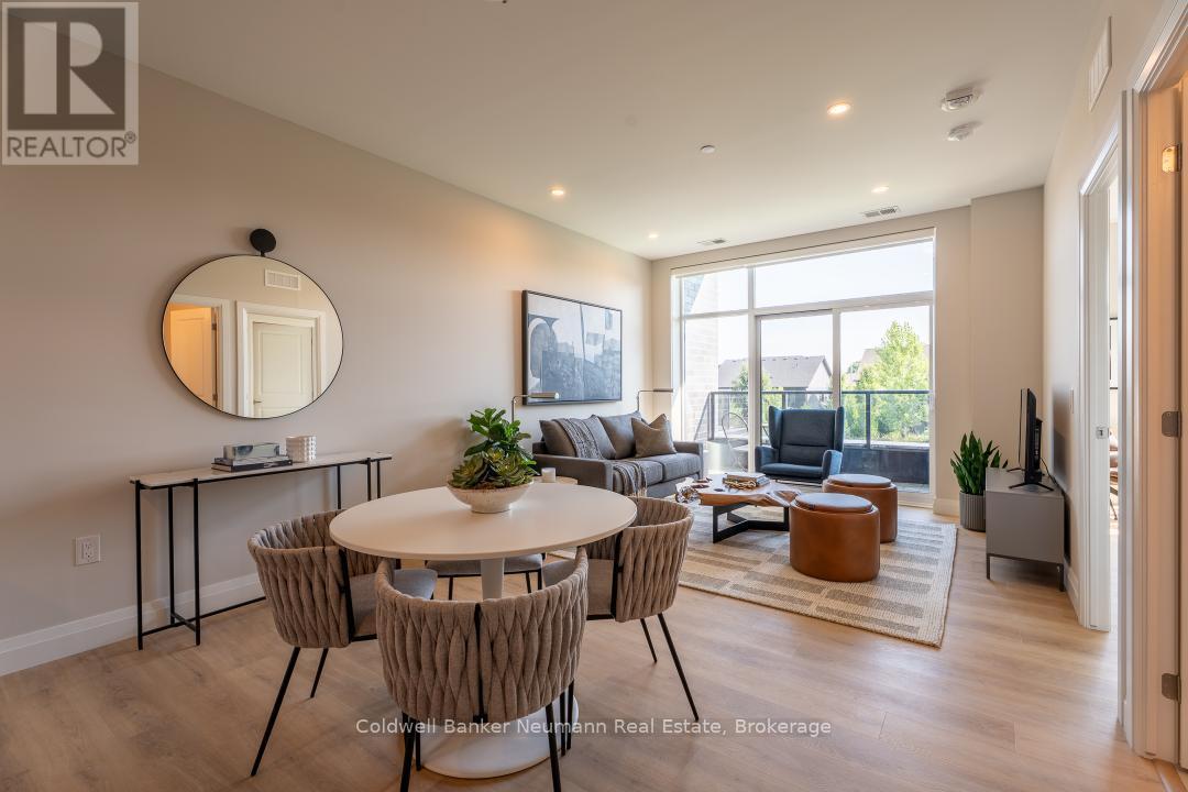 417 - 1882 Gordon Street, Guelph (Pineridge/Westminster Woods), ON - Indoor Photo Showing Dining Room