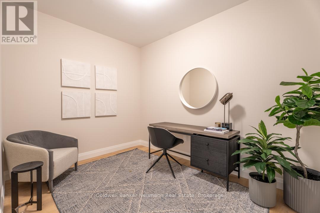 417 - 1882 Gordon Street, Guelph (Pineridge/Westminster Woods), ON - Indoor